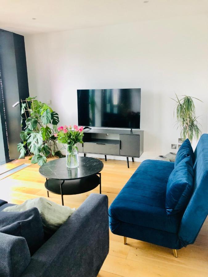 Luxury 2 Bedroom Apartment 20 Min From Central London Kültér fotó