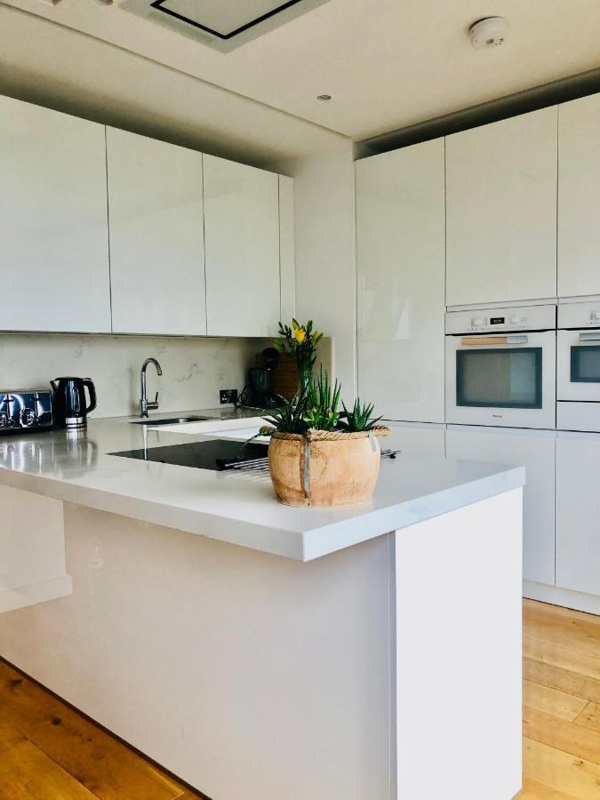 Luxury 2 Bedroom Apartment 20 Min From Central London Kültér fotó