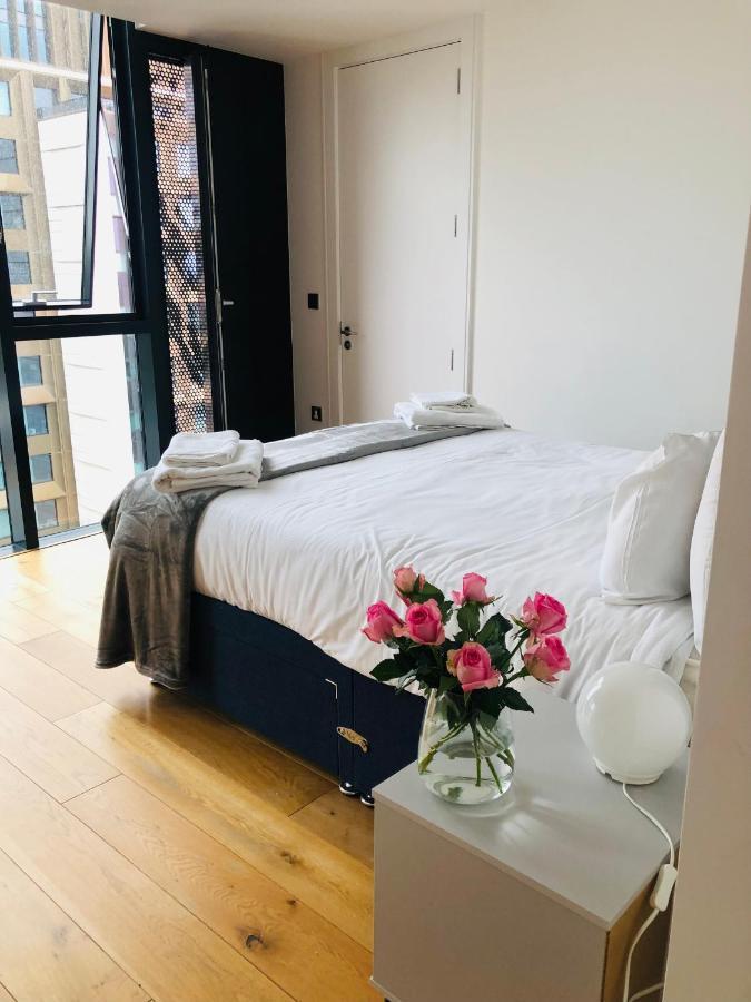 Luxury 2 Bedroom Apartment 20 Min From Central London Kültér fotó